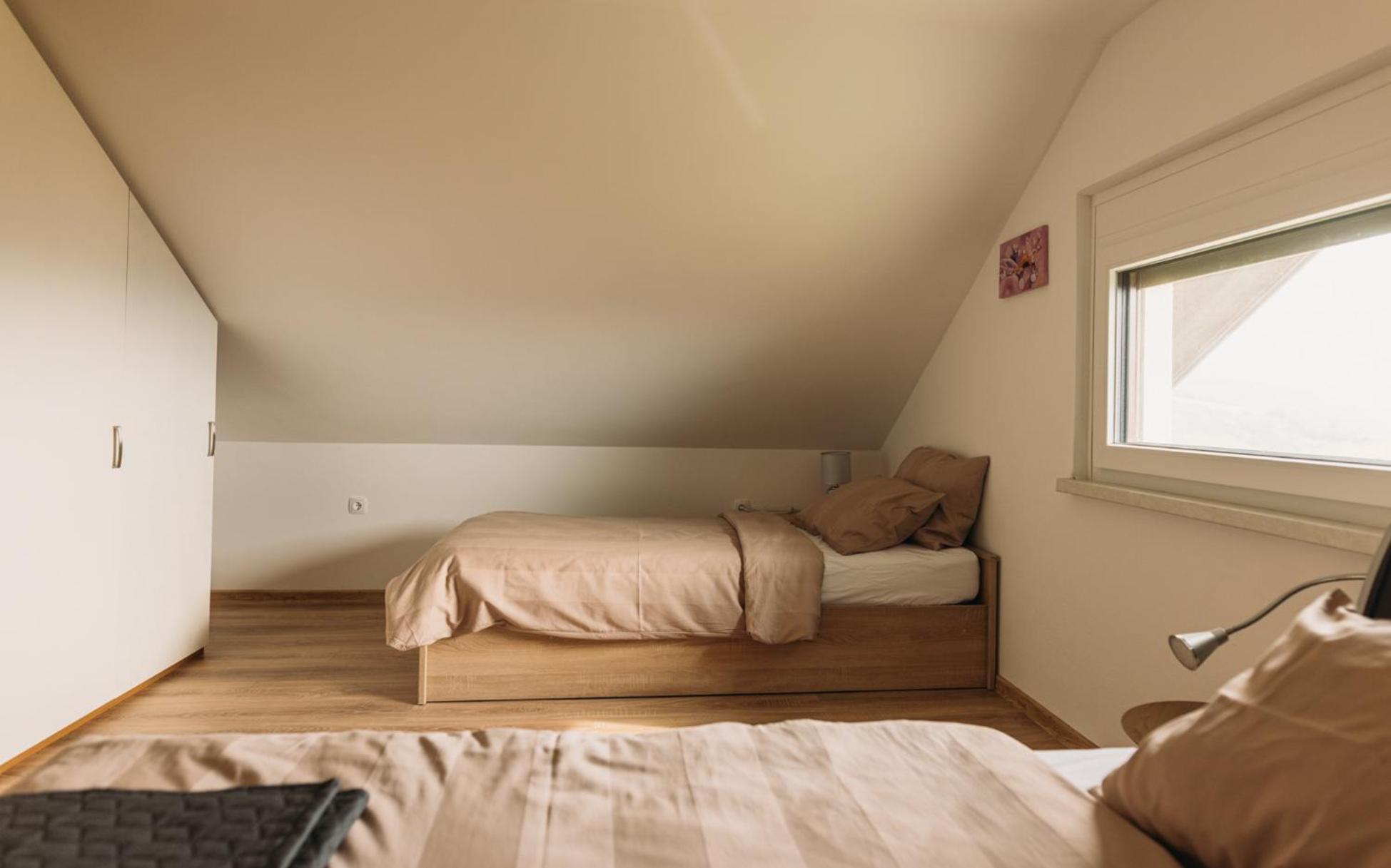 Apartma Hisa Na Ravnah With Hot Tub Pišece المظهر الخارجي الصورة