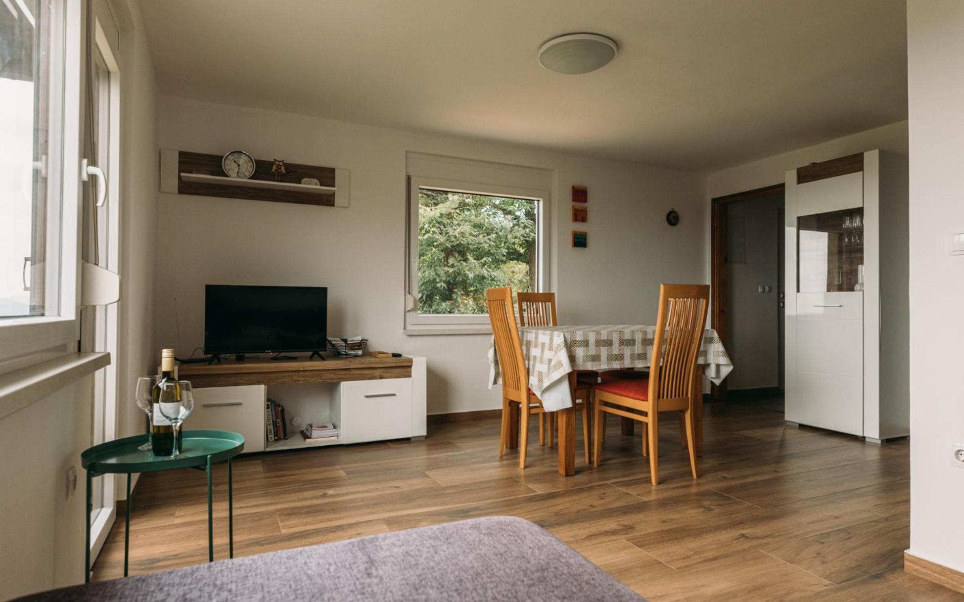 Apartma Hisa Na Ravnah With Hot Tub Pišece المظهر الخارجي الصورة